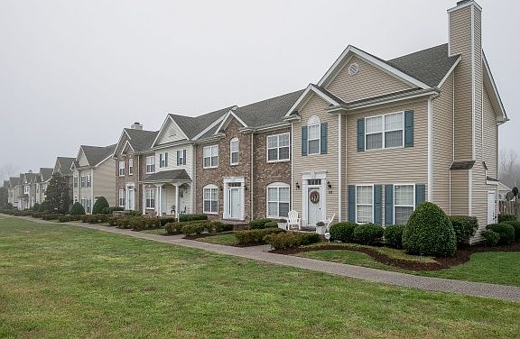 2nd image of 1032 McKenna Dr