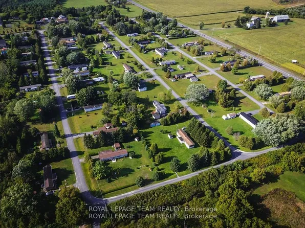 3842 Gary St, North Glengarry, ON K0C 1A0