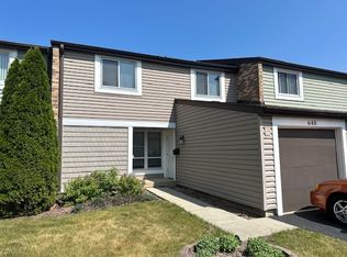 648 Lakeside Circle Dr, Wheeling, IL 60090