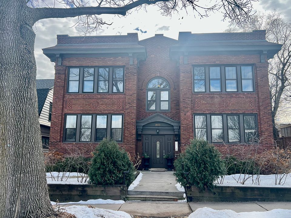 Beautiful classic brownstones building!
