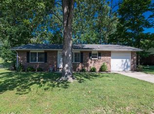 4706 Village Dr, Godfrey, IL 62035