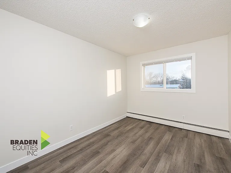 10717 81st Ave NW — Photo 33