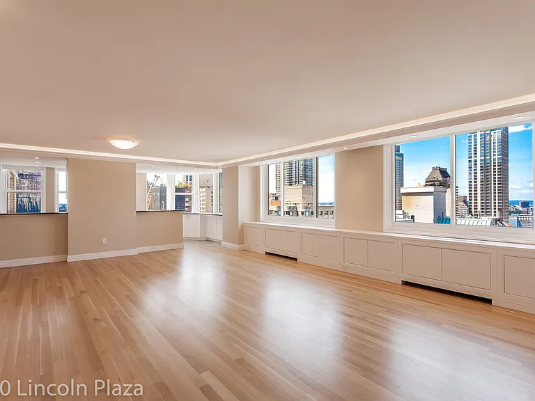 30 W 63rd St #32MN — Photo 4