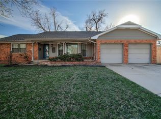 2700 Kerry Ln, The Village, OK 73120
