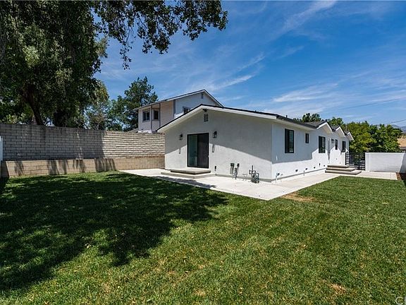 2nd image of 10619 Franlie Dr