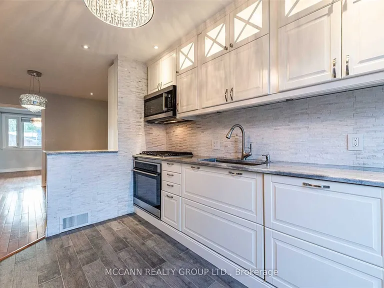 367 Harvie Ave #MAIN2 — Photo 10