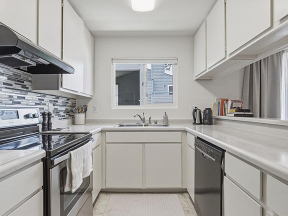 5th image of 3095 Marina Dr APT 49