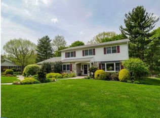 1048 Spring View Dr, Southampton, PA 18966
