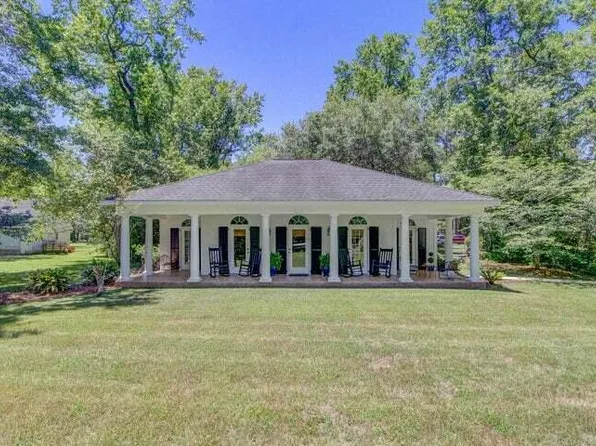 204 Salisbury Dr, Summerville, SC 29483