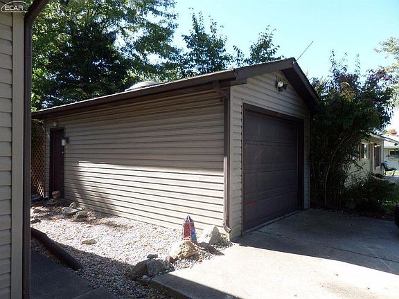 2nd image of 6309 Woodsdale Dr