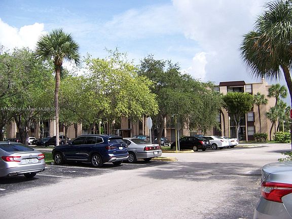 3rd image of 14211 SW Kendall Dr #407E