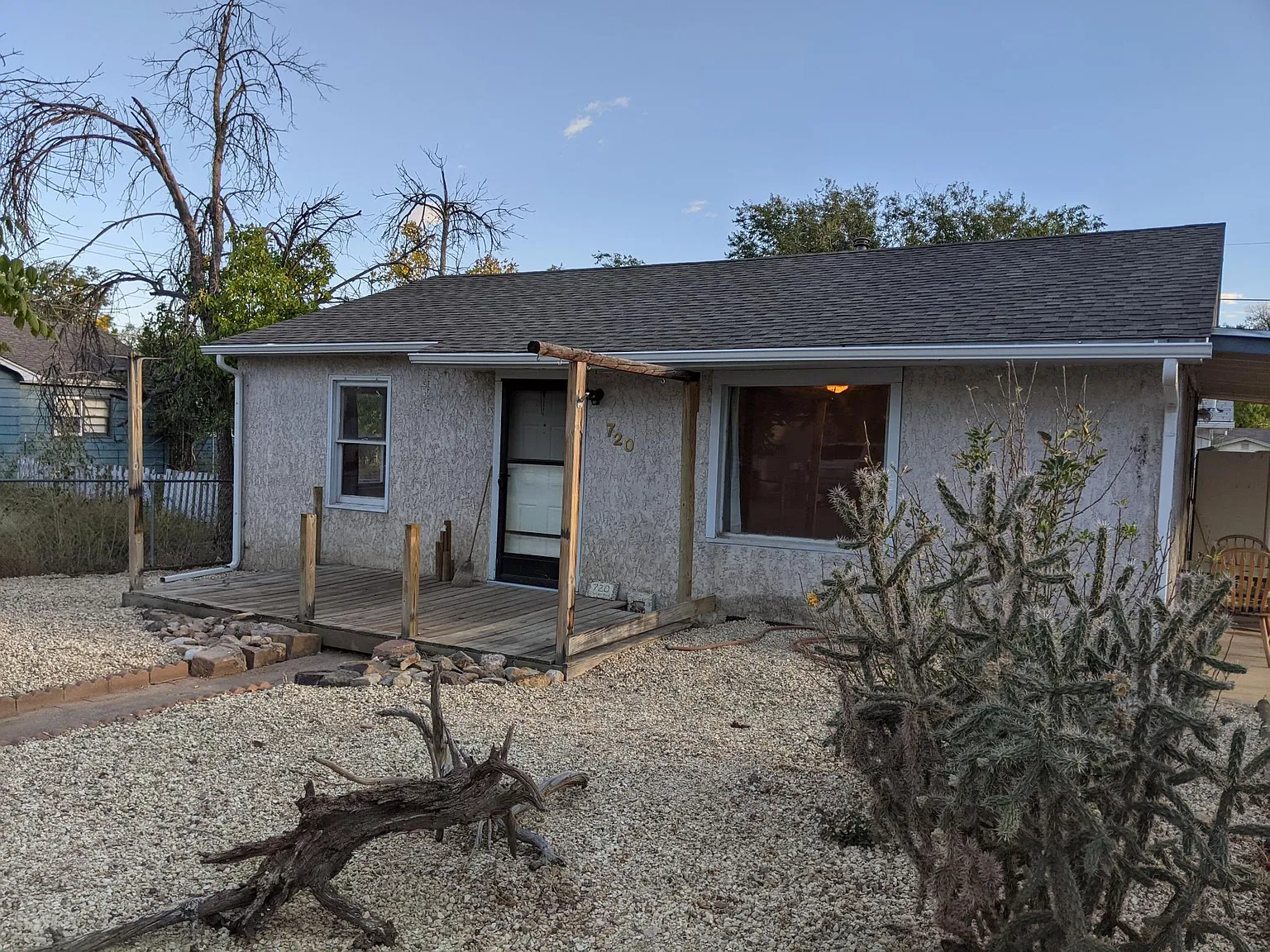 720 Clover Ave — Photo 1