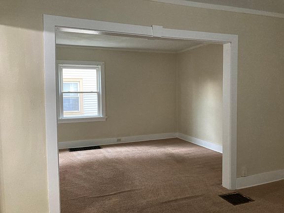 5th image of 2324 S Dixie Dr