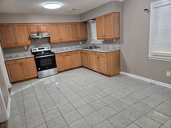 3rd image of 4332 E Proctor Dr