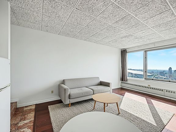 4th image of 431 S 7th St APT 2610