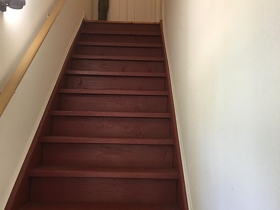 3rd image of 132 Rock Ledge Ln