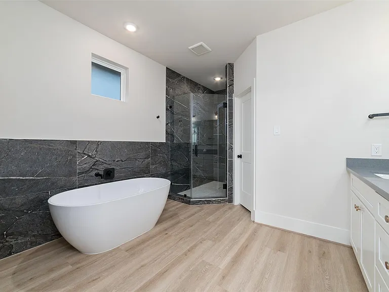 5630 Bertellis Ln — Photo 14