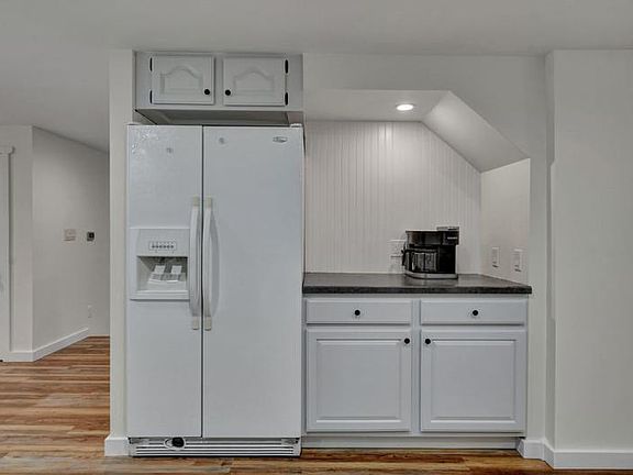 4th image of 5980 Lanway Rd