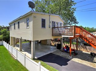 10 Tremont St, Milford, CT 06460