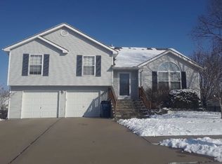 1709 Debrah Dr, Kearney, MO 64060