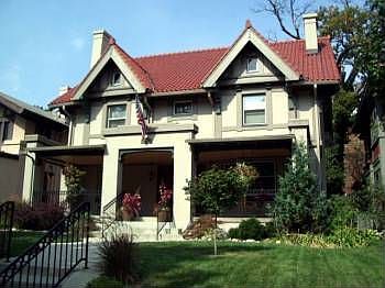 1st image of 225 Belmonte Park E