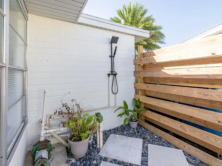 54 Rivershore Dr — Photo 17