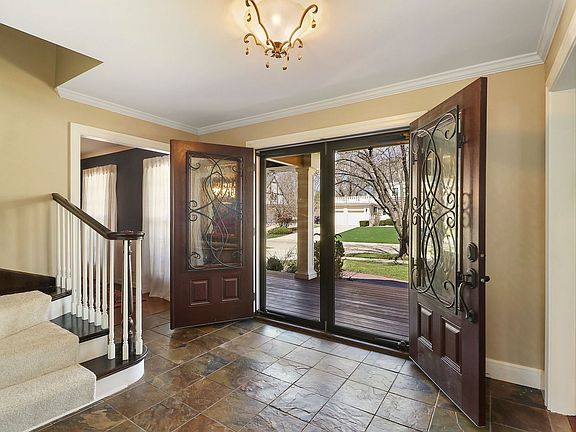 3rd image of 1431 Woodhill Dr