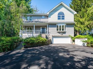 538 Farragut Pkwy, Hastings On Hudson, NY 10706