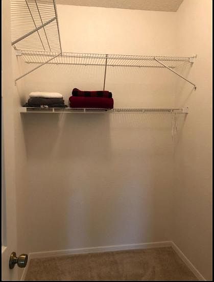 Master bedroom walkin closet