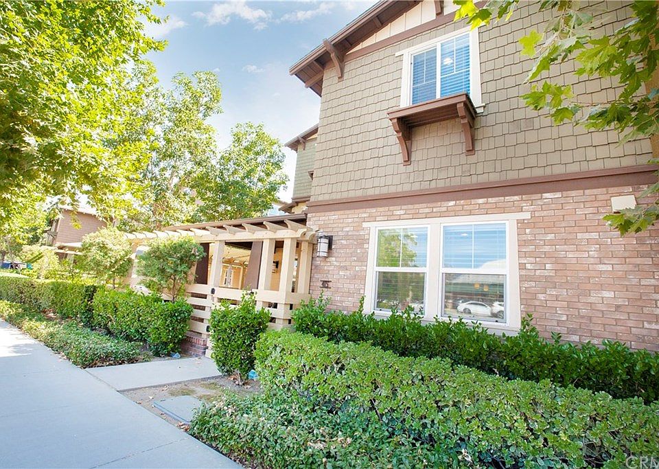 1st image of 415 S Glendora Ave #407