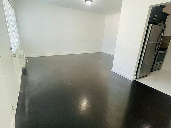 4th image of 101 Antiquera Ave APT 9