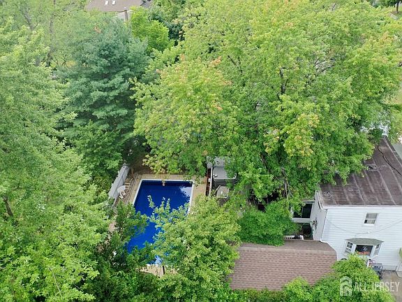2nd image of 22 Wilson Ave