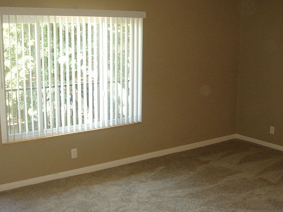 2nd image of 4420 49th St APT 6