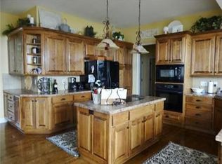 9237 N Laurel Ave, Kansas City, MO 64157