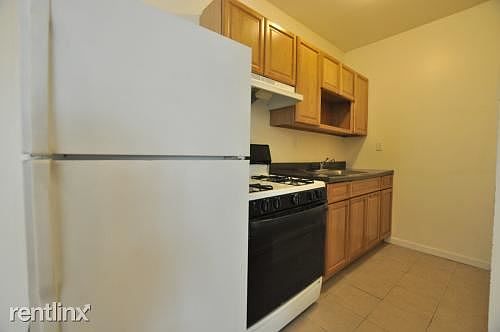 0002_1864495906_medium