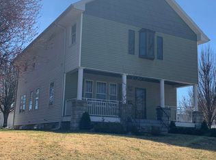 2122 Jefferson St, Quincy, IL 62301
