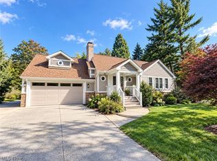 9423 Highland Dr, Brecksville, OH 44141
