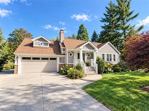 9423 Highland Dr, Brecksville, OH 44141