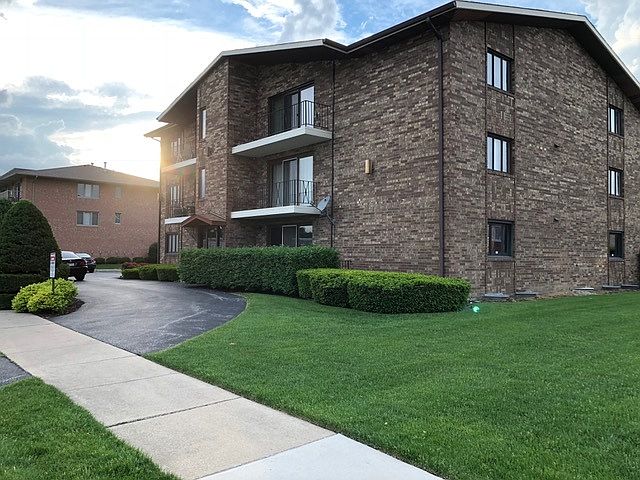 1st image of 10440 S Mansfield Ave #1