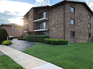 10440 S Mansfield Ave #1, Oak Lawn, IL 60453