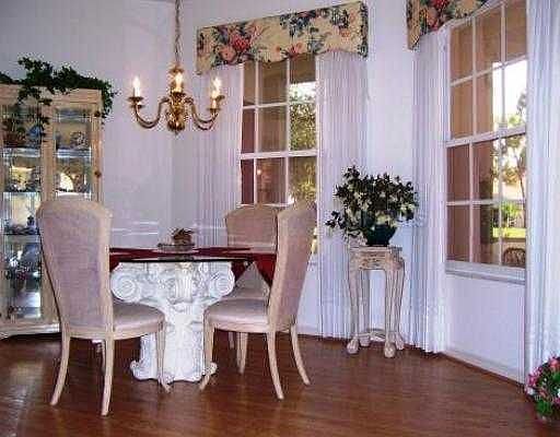 3rd image of 206 Vestavia Dr