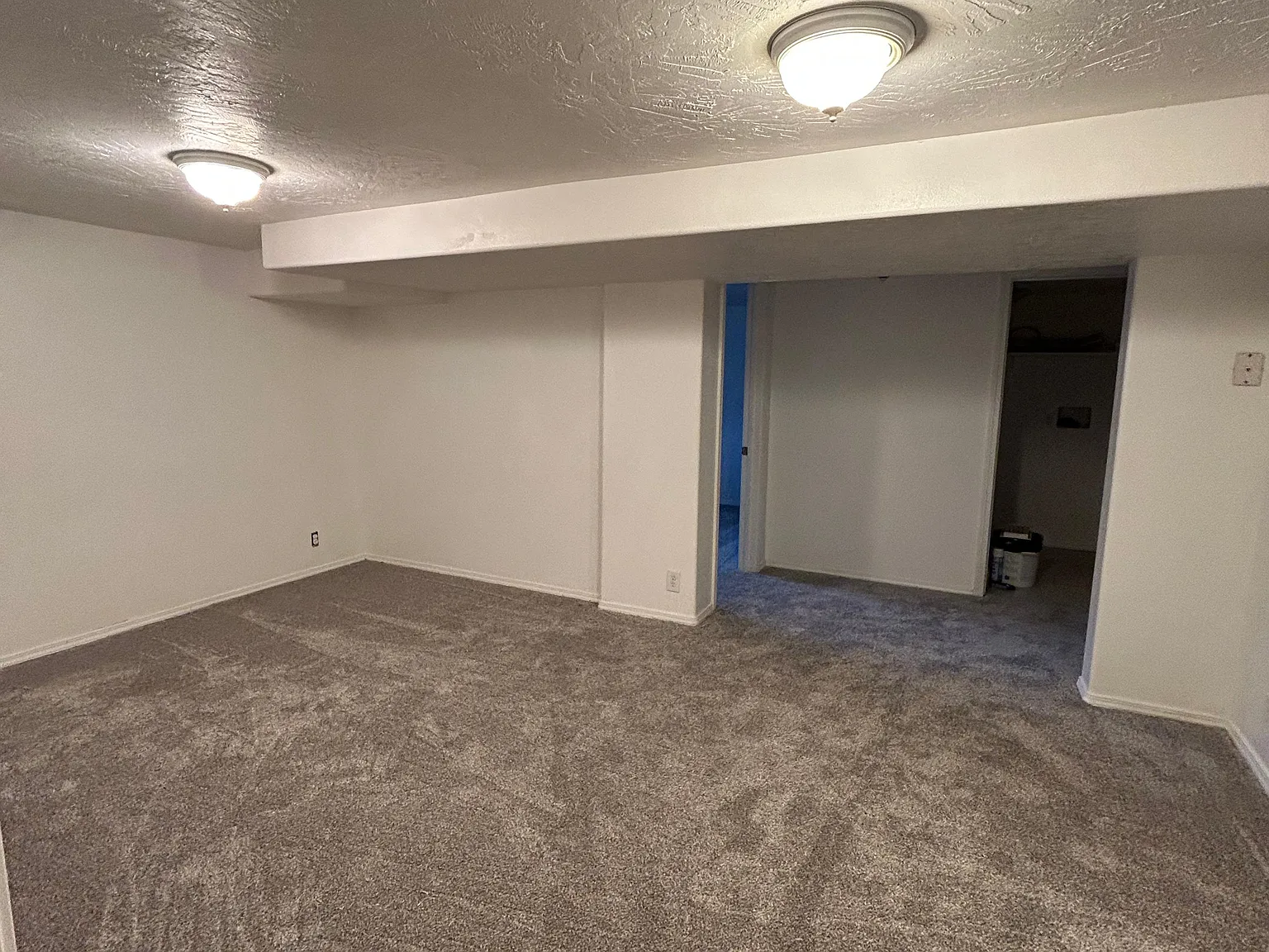 5 bed, 1915 sqft, $2,300 — Photo 3