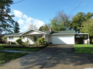 230 N 17th St, Philomath, OR 97370