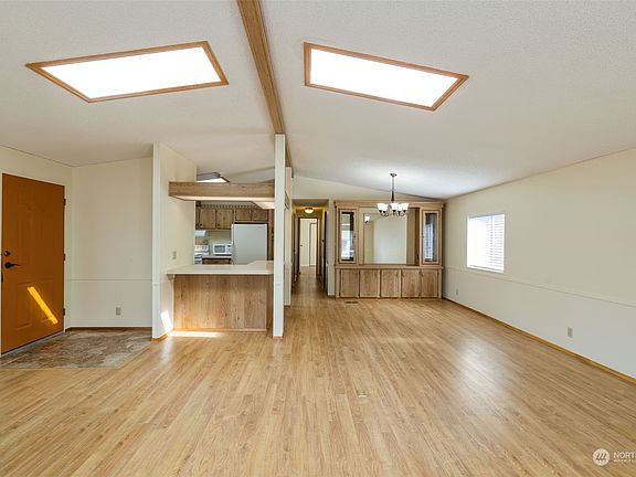5th image of 127 Sereno Circle