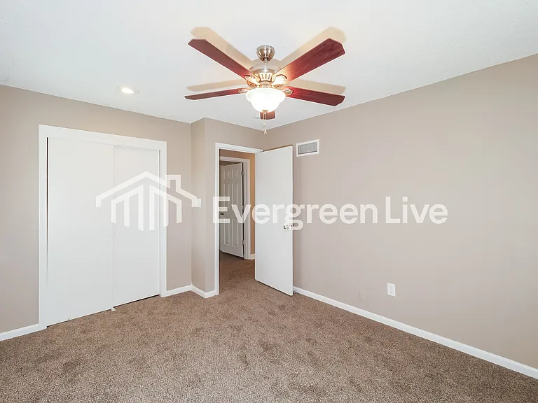 18904 E Hanthorn Dr — Photo 11