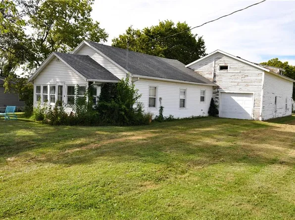 208 W Empire Ave, King City, MO 64463