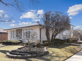 9300 Moody Ave, Oak Lawn, IL 60453