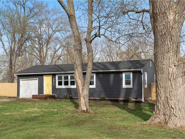 17243 Montgall Dr, Belton, MO 64012