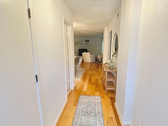 3rd image of 507 Ventura Pl #1