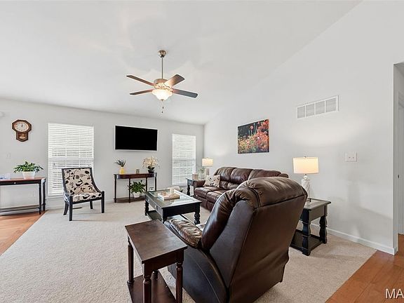 5th image of 1431 Colonial Dr